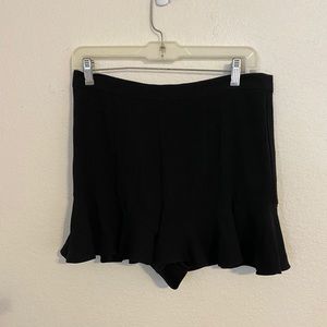Black fancy shorts, size L, Intermix